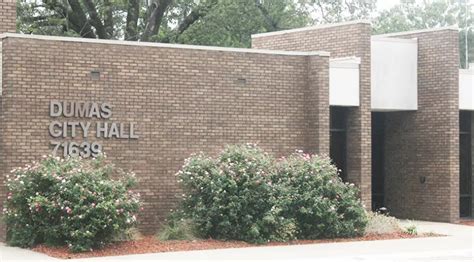 dumas city hall